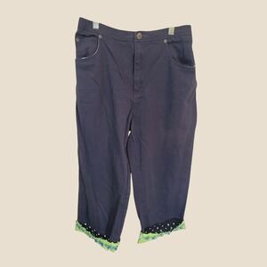 Quacker Factory Capri Pants Coastal Grandma Cottagecore Floral Cuff Navy Blue M
